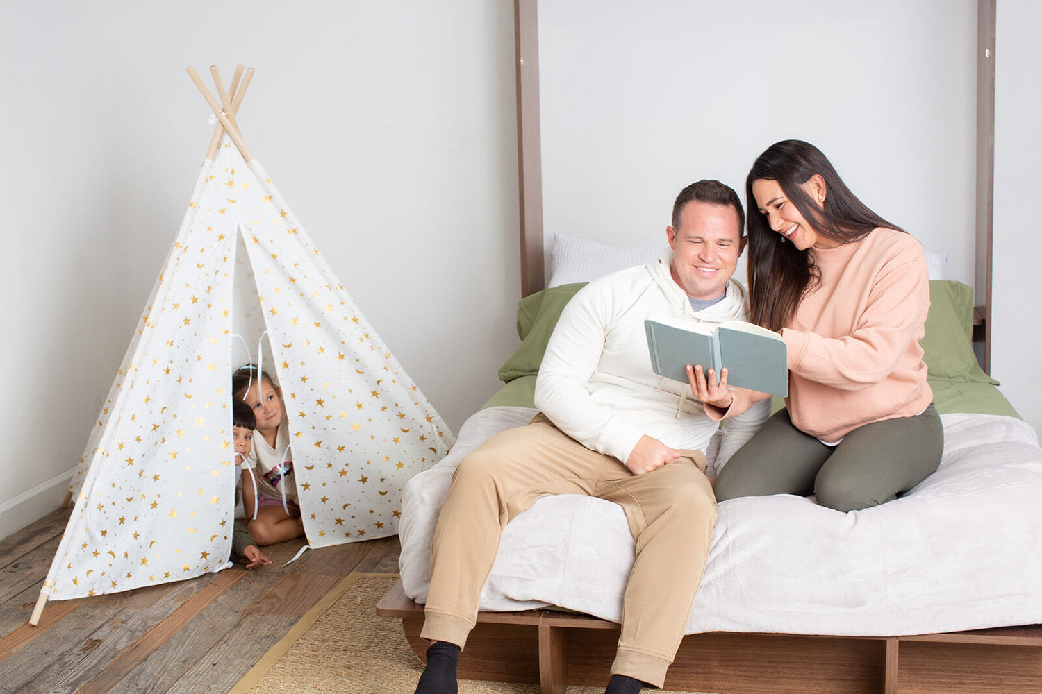 The Many Benefits of Murphy Beds for Multifunctional Rooms